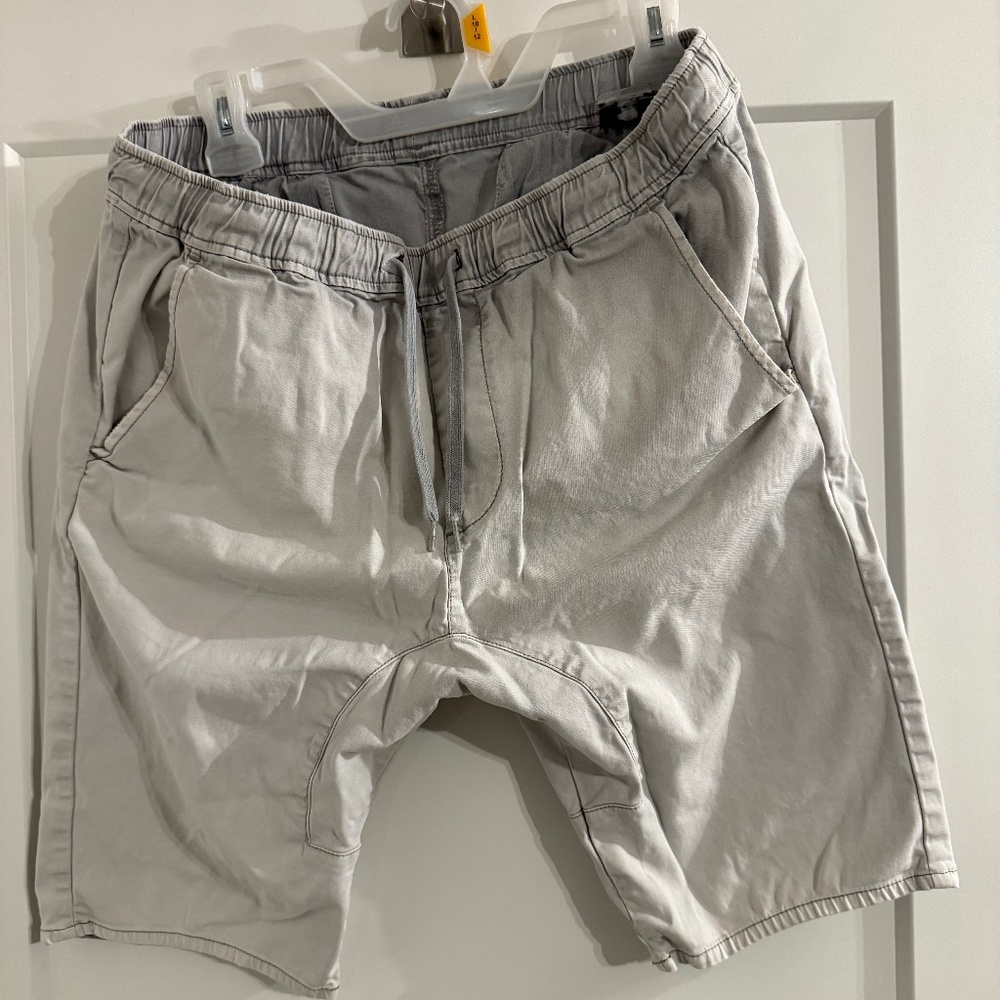 Bullhead Gray Slim Jogger Shorts
